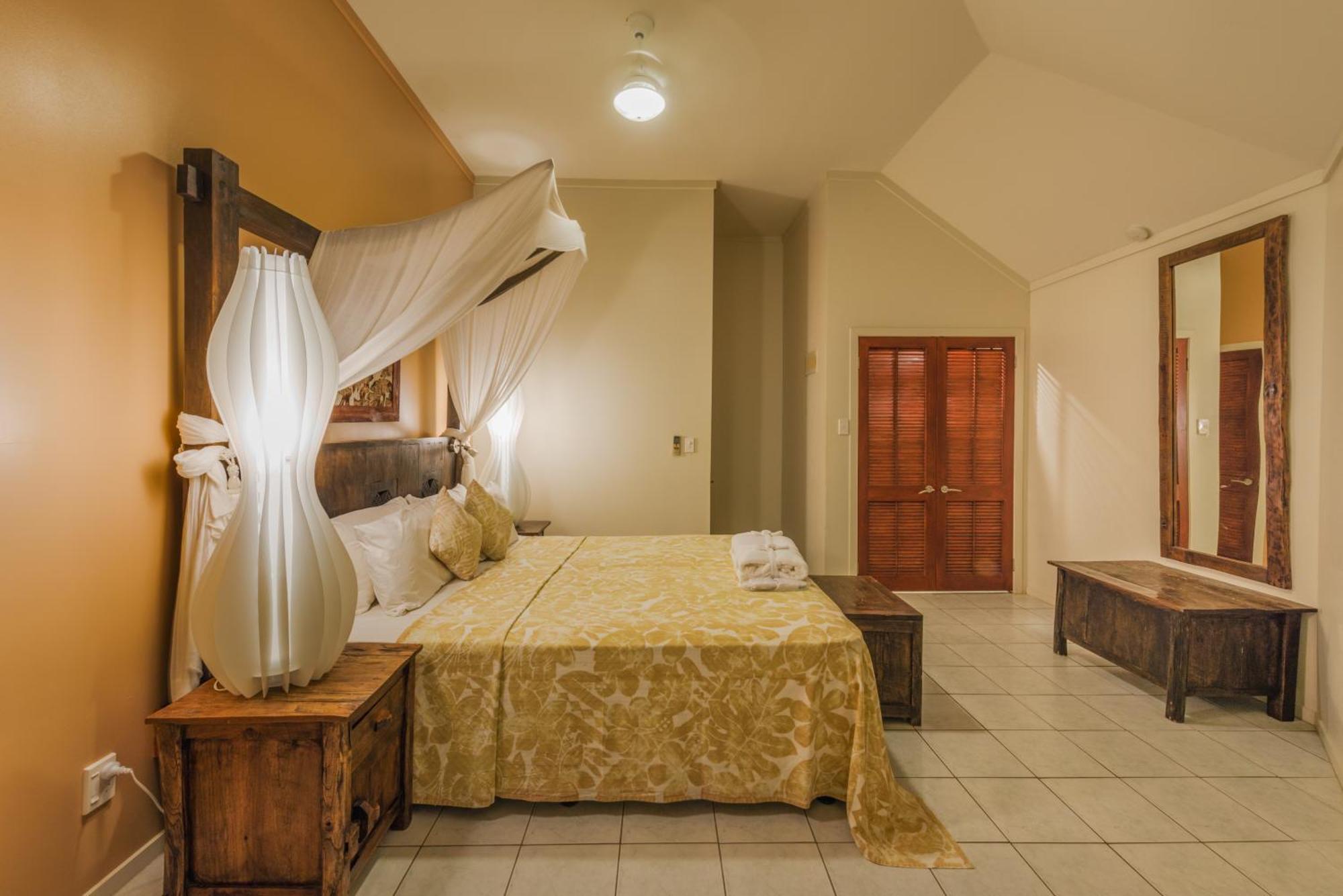 Crown Beach Resort & Spa (Adults Only) Rarotonga Exteriör bild